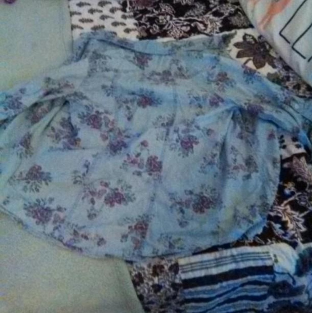Cute rose patterned button up